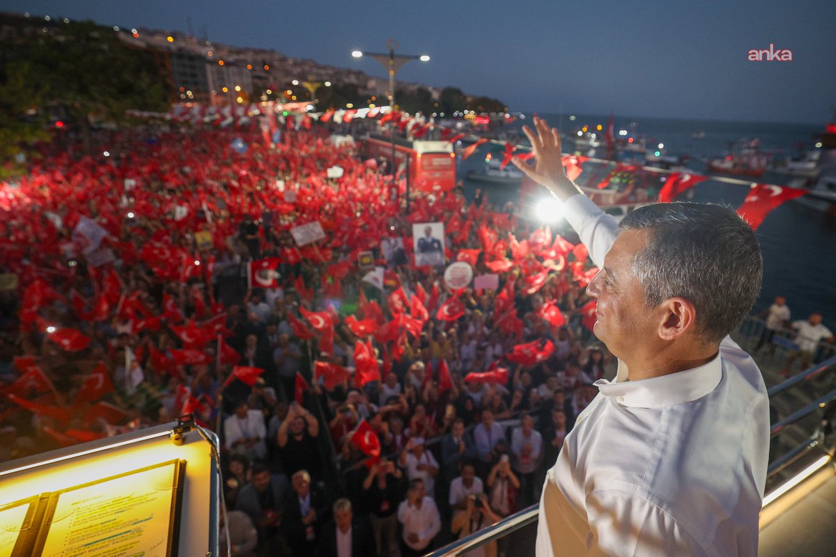 Cumhuriyet Halk Partisi; kökleri Kuvayı Milliye’ye, gücü halkın vicdanına dayanan bir siyasal mirasın bugünkü temsilcisidir. 

CHP’yi kapatmaya yeltenmek, bu ülkenin demokrasi tarihini, halkın mücadelesini, Cumhuriyetin kazanımlarını yok saymaktır. Buna kimsenin gücü