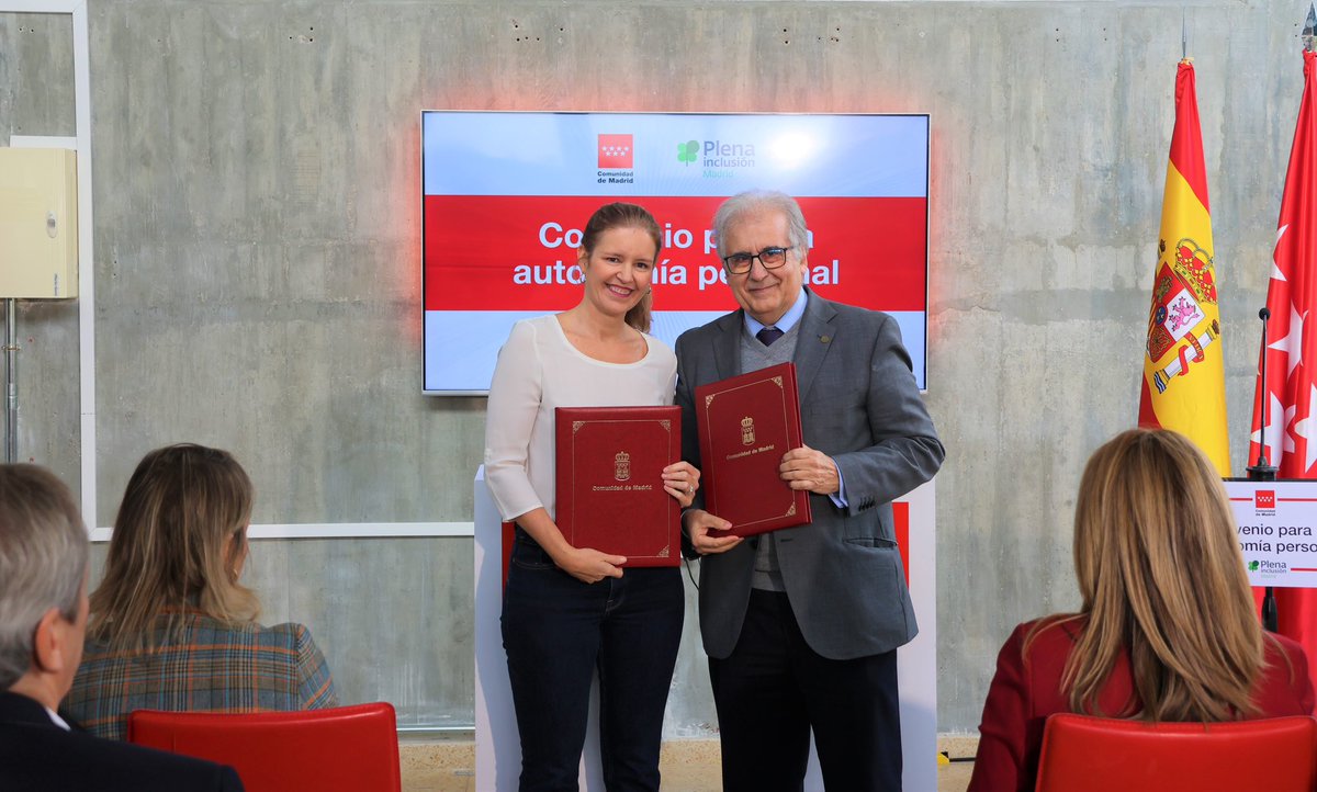 PlenaMadrid's tweet image. 🤝 Iniciamos un proyecto pionero de #ApoyosAutodirigidos con la @ComunidadMadrid

🏡 Personas con discapacidad intelectual o del desarrollo con grandes necesidades de apoyo vivirán en entornos comunitarios y avanzarán hacia sus metas personales.
👉 Con la participación de 5…