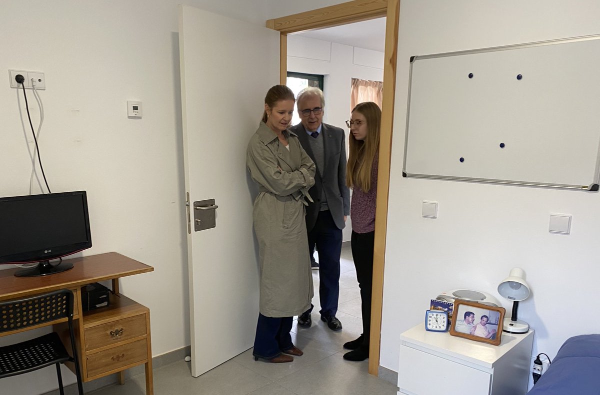 PlenaMadrid's tweet image. 🤝 Iniciamos un proyecto pionero de #ApoyosAutodirigidos con la @ComunidadMadrid

🏡 Personas con discapacidad intelectual o del desarrollo con grandes necesidades de apoyo vivirán en entornos comunitarios y avanzarán hacia sus metas personales.
👉 Con la participación de 5…