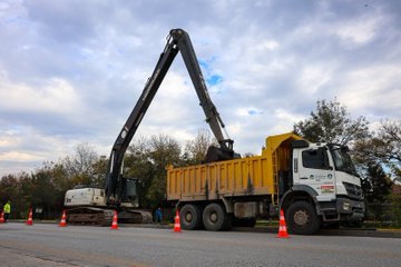 Çark Deresi Temizleniyor