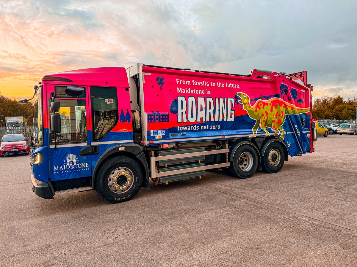 Creative Vehicle Wrapping tweet media