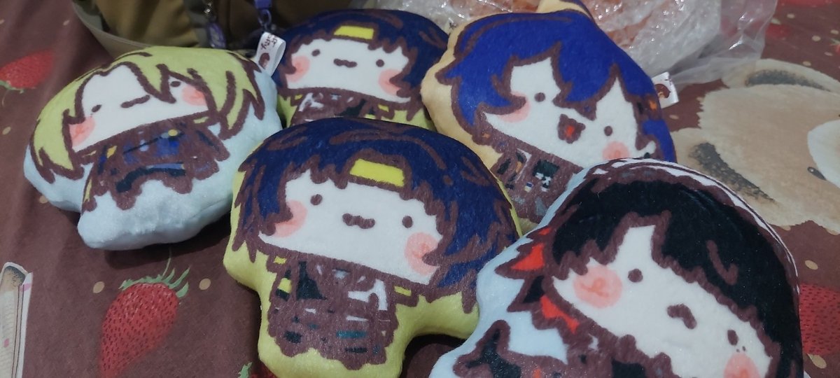 plushienya kayak gini yaa~~