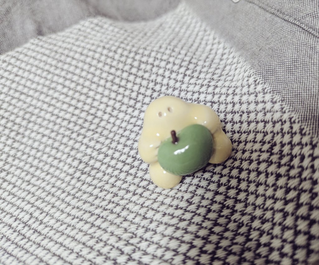 _mochi_06_'s tweet photo. fèvesさんの展示へ
この子は購入した子🍏 https://t.co/b9sSe1IzIN