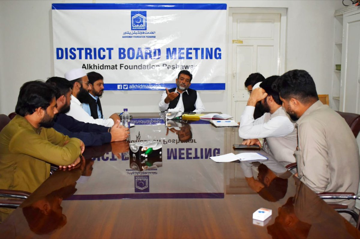 AlkhidmatPesh's tweet photo. الخدمت فاؤنڈیشن پشاور کی میٹنگ

نئے صدر الخدمت فاؤنڈیشن پشاور جناب افتخار احمد اور جنرل سیکرٹری ضیاء رحمان درانی صاحب کی مختلف برادر تنظیموں اور اسٹاف کے ساتھ ایک اہم میٹنگ منعقد ہوئی۔
میٹنگ میں نئے آنے والے چیلنجز، تنظیمی امور اور مستقبل کے اہداف پر تفصیلی تبادلہ خیال کیا گیا۔ https://t.co/kO9kJCDrsD