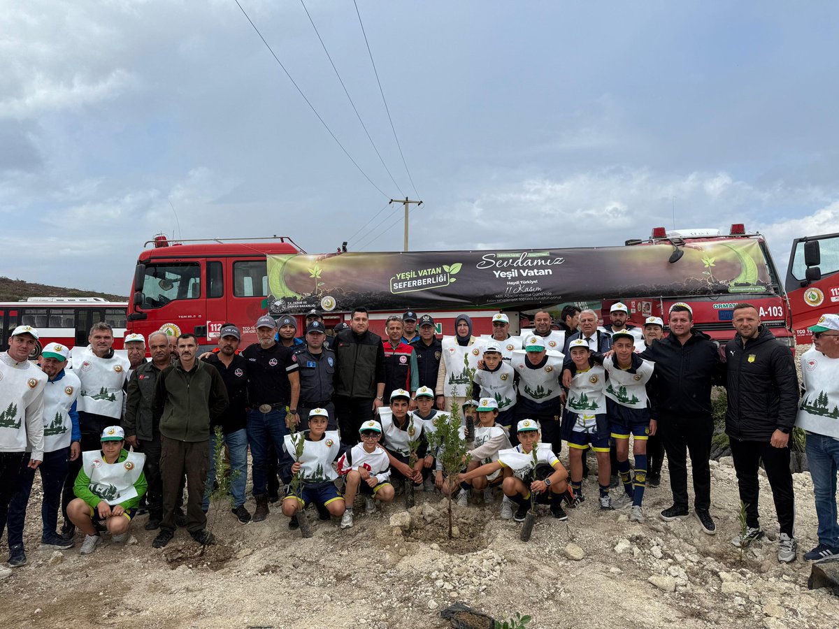 ⏩🍀11 Kasım Milli Ağaçlandırma #günü kapsamında fidanlarımızı #toprakla buluşturduk.🍀

 #11kasımmilliağaçlandırmagünü #sevdamızyeşilvatan 

<a href="/TCTarim/">T.C. Tarım ve Orman Bakanlığı</a> @ogmgovtr 
<a href="/izmirtarim/">İzmir Tarım ve Orman İl Müdürlüğü</a> <a href="/ibrahimyumakli/">İbrahim Yumaklı</a> <a href="/MstafaSahin44/">Mustafa ŞAHİN</a>