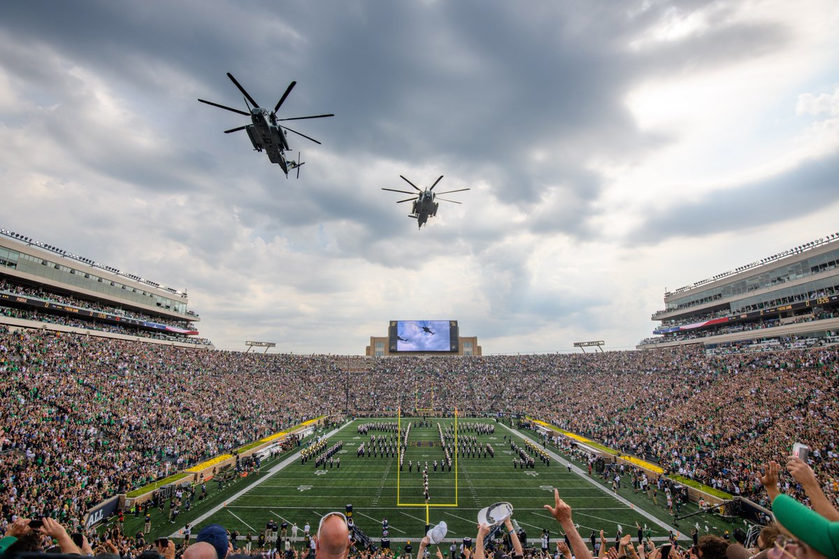 Today, the Rockne Athletics Fund honors all veterans whose sacrifice embodies the ultimate spirit of teamwork, discipline, and dedication. We are forever grateful to the brave men and women of the Notre Dame family who have served. 

Happy Veterans Day. 🇺🇸 ☘️
