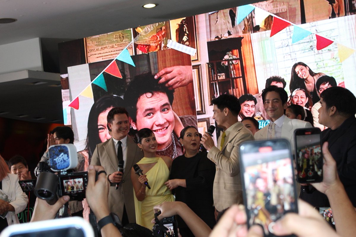 Bakit ang Ganda ni Belle Mariano 😍

#MeetGreetAndBye
#MGBTheWorldPremiere