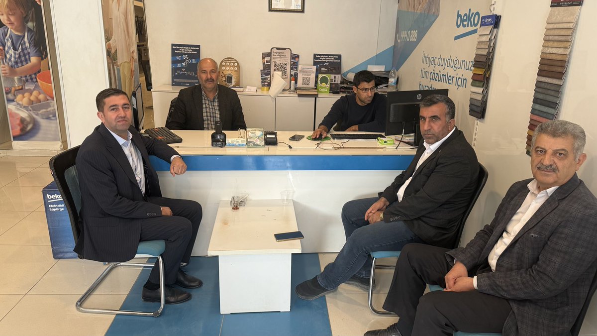 Ahde vefa kapsamında Ak Parti kurucu ilçe yönetim kurulu üyemiz parti büyüğümüz İbrahim Akkartal’ı ziyaret ettik.<a href="/RTErdogan/">Recep Tayyip Erdoğan</a> <a href="/abuyukgumus/">Ahmet Büyükgümüş</a> <a href="/bybekirbozdag/">Bekir  Bozdağ</a> <a href="/milhamigunbegi/">M.İlhami GÜNBEGİ</a> <a href="/Akparti/">AK Parti</a> <a href="/akpartiurfa/">AK PARTİ ŞANLIURFA</a> <a href="/ak_suruc/">Ak Parti Suruç İlçe Başkanlığı</a> 
#sevdamızsuruç
#30gündeşanlıurfa