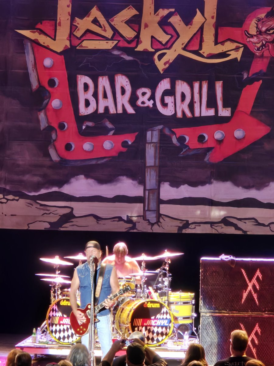 JamesDuty2's tweet photo. @dangerousdrocks 
Hey brother,  can you play some jackyl https://t.co/lyqk3d8zIA