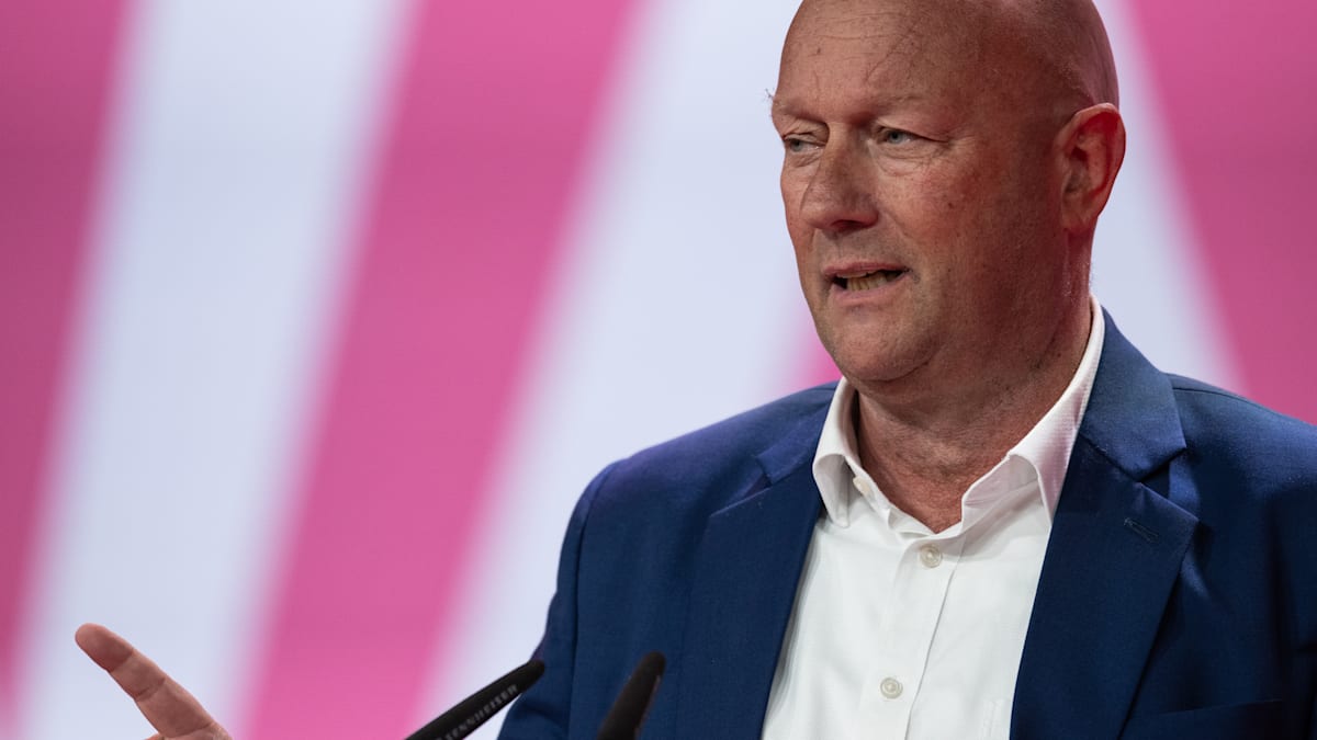 „Sie werden hier nicht bedient“ – Restaurant verweigert Kemmerich das Mittagessen to.welt.de/Ikz35jW