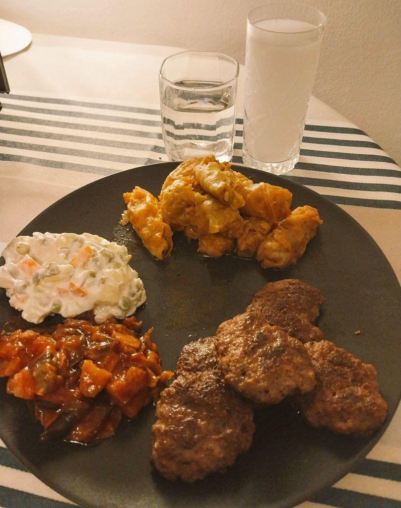 VARMI ESLIK ETMEK ISTEYEN DARICA CAYIROVA TUZLA PENDIK GEBZE BOLGESI UYGUN OLAN LARI BEKLERİM ARAC EV OTEL PROBLEM DEGİL 🏠🏠🏡🏡🍻🍻