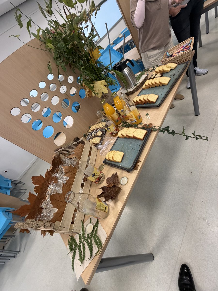 tomchambon's tweet image. 🎉Lancement des 12 cérémonies de labellisation N-1 E3D sur le département

1️⃣er rendez-vous à Montereau-Fault-Yonne aux côtés des écoles et établissements, écodélégués, personnels de direction et d’inspection

🌿les territoires sont à l’honneur cette année en districts

#E3D #EDD