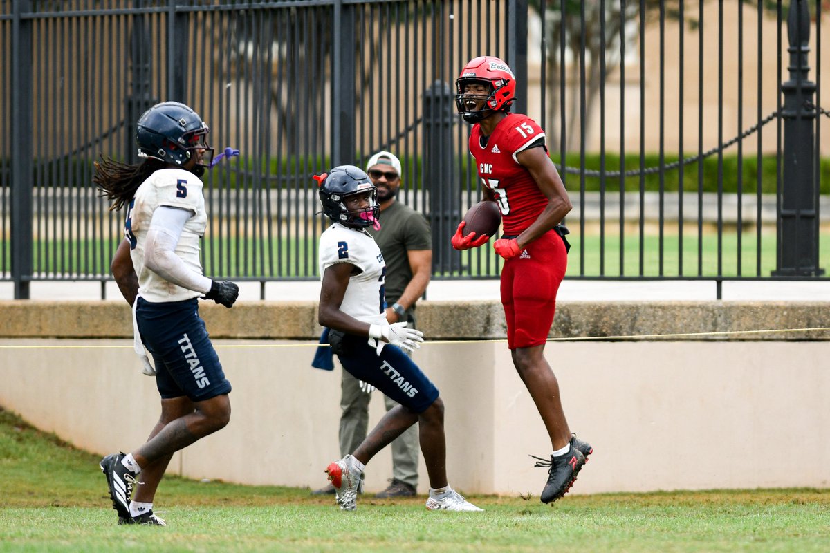 JUCO SZN GAME FILM <a href="/GMC_Football/">GMC Football</a> 
6’7 205 
3:2 QUALIFIER 
hudl.com/v/2TBAXe