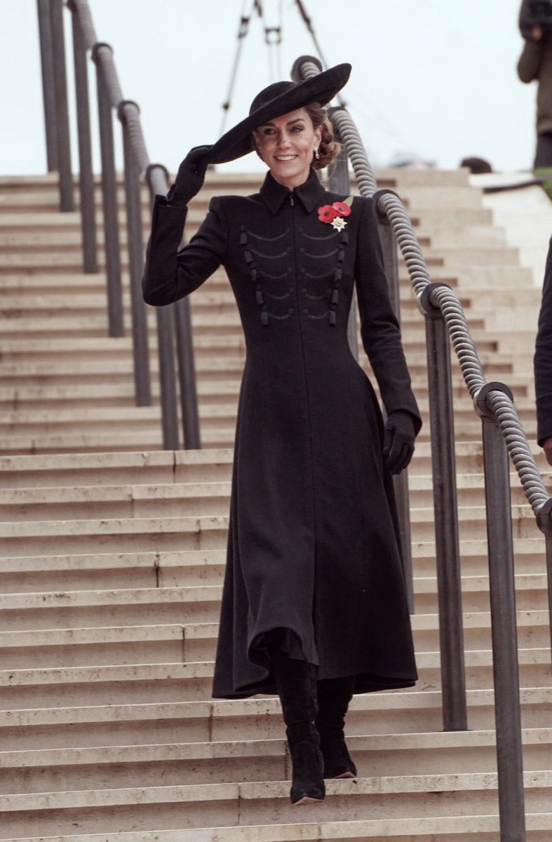 What a stunning picture of the Princess of Wales today 🤩