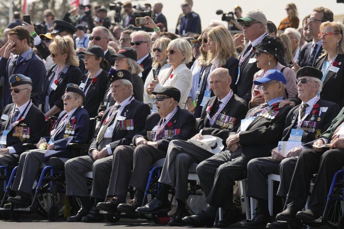 6ixbuzztv's tweet photo. There are 3,691 Canadian World War 2 vets still alive 80 years later https://t.co/2AkTDwIpWr