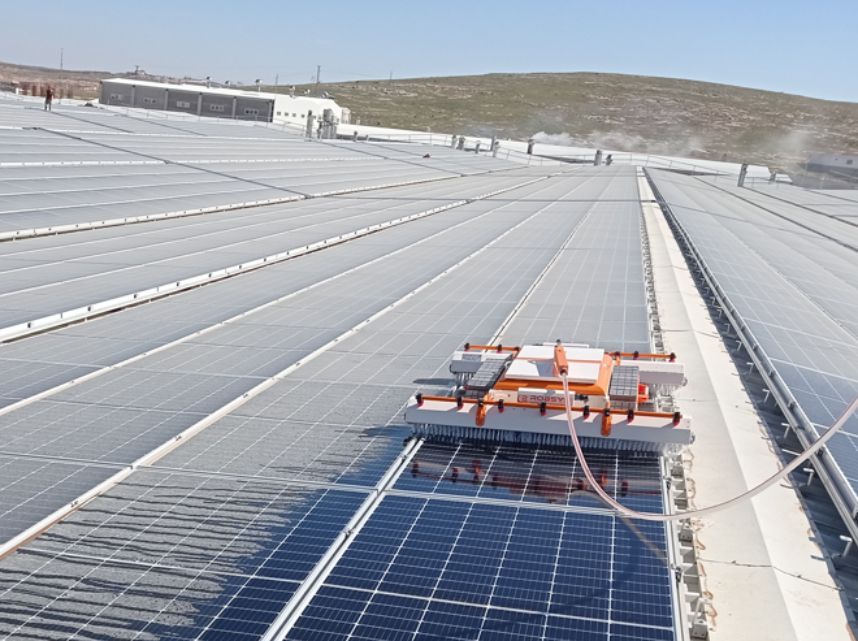 Güneş panellerinizi en doğru ve güvenli şekilde nasıl temizleyeceğinizi öğrenmek için:  rob-sys.com/gunes-paneli-t…

#robsys #ges #güneşpanelitemizliği #robotiktemizlik #bakım 

**
To learn how to clean your solar panels in the safest and most correct way: rob-sys.com/en/how-is-sola…