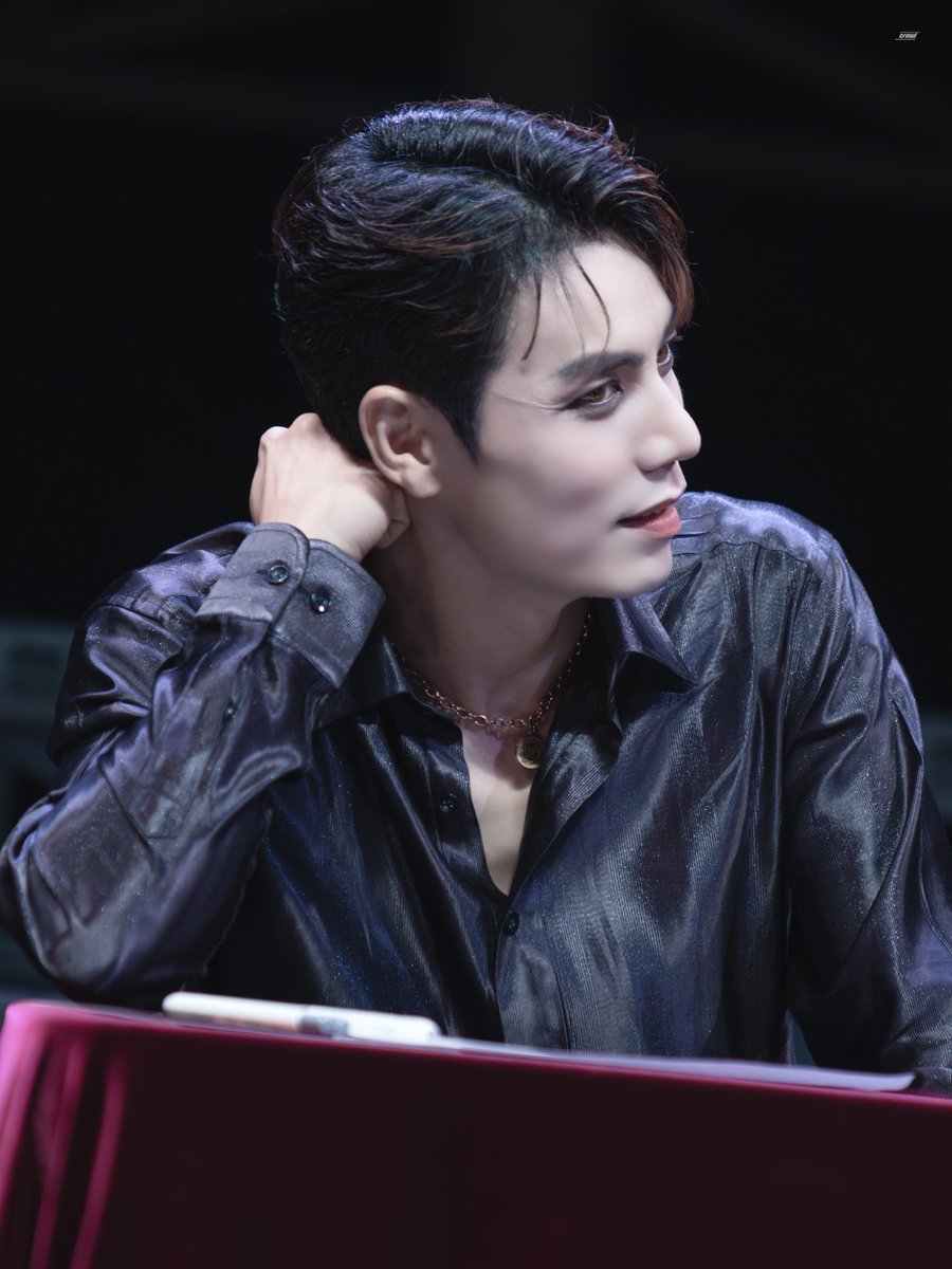 𝒄𝒓𝒂𝒘𝒍 tweet media