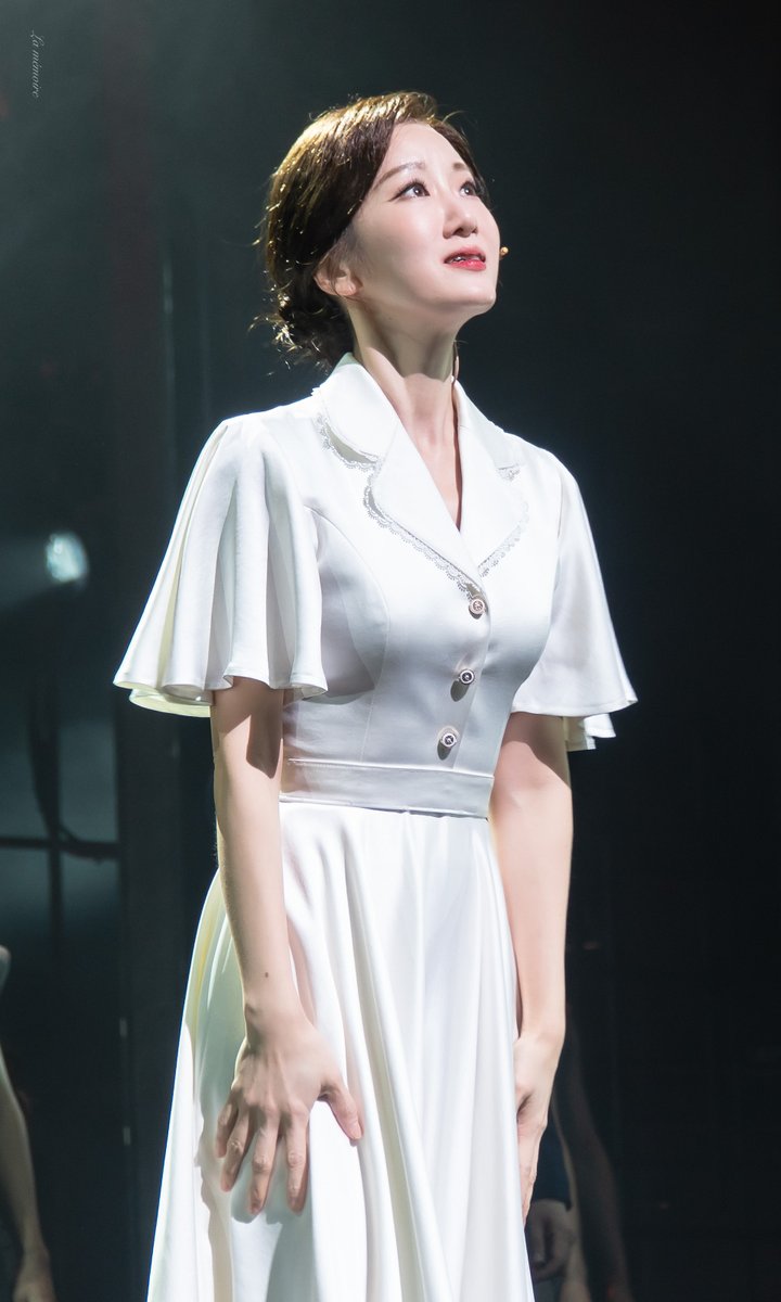 251111 에비타

커튼콜 데이

에바 페론 (에비타) #유리아