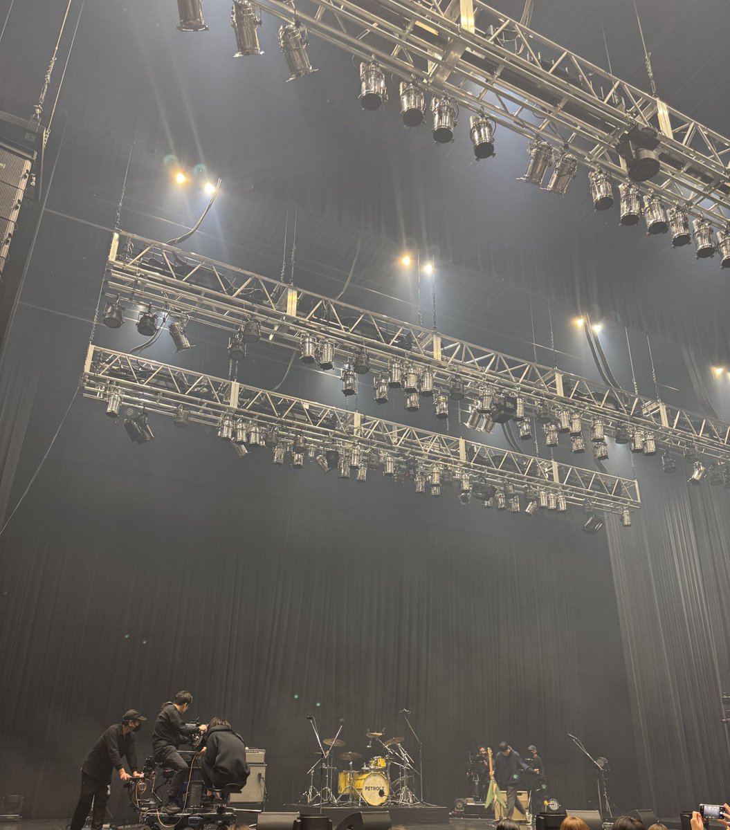 1年経ったんだなー
ペトロールズ
会いたいよね