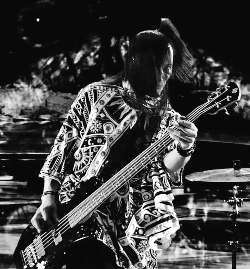 一@HEXVOID tweet media