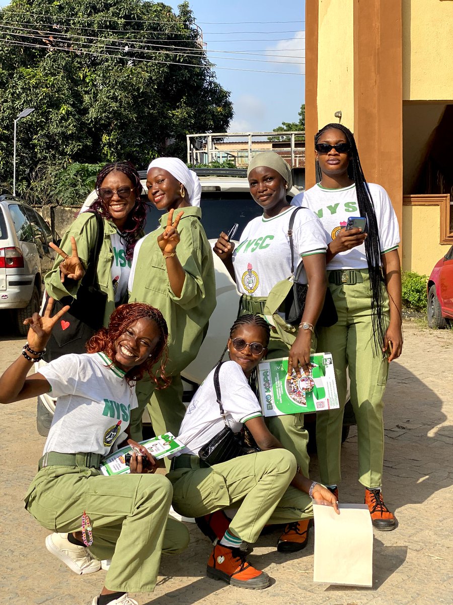 hardeyhola_'s tweet image. Because one post wasn’t enough to fit all the smiles. 😄💚
Cheers to the moments, the friendships, and the memories that made service year unforgettable!