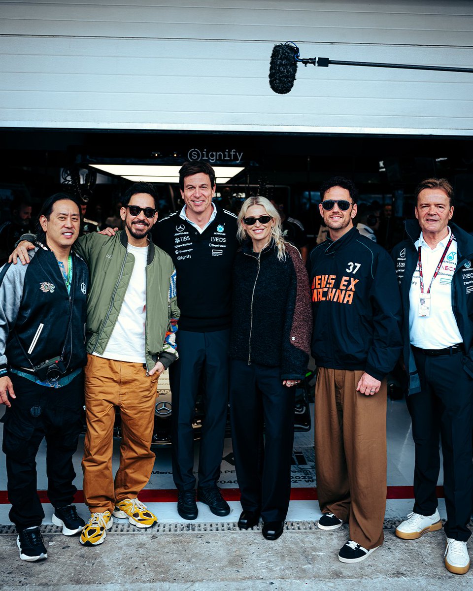 Awesome to have rockstars Linkin Park with us at the São Paulo GP! 🎸

Legends of music meet the world of motorsport 🤘