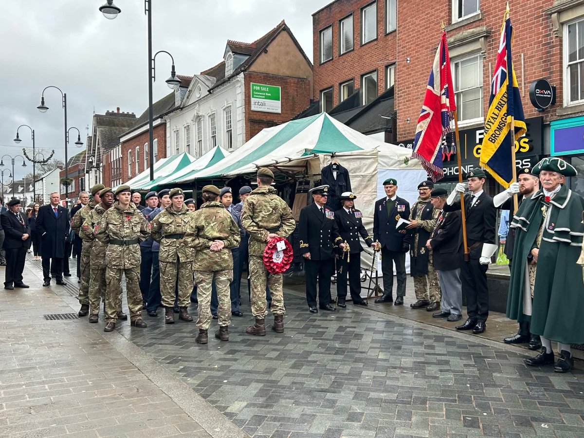 BromsSchool's tweet image. Cadets represented Bromsgrove School at the Remembrance Service in the town this morning. They were also present at the School&apos;s Remembrance Sunday service and were part of the flag party at our flagpole ceremony held at 11am today. 

#RemembranceDay #LocalCommunity