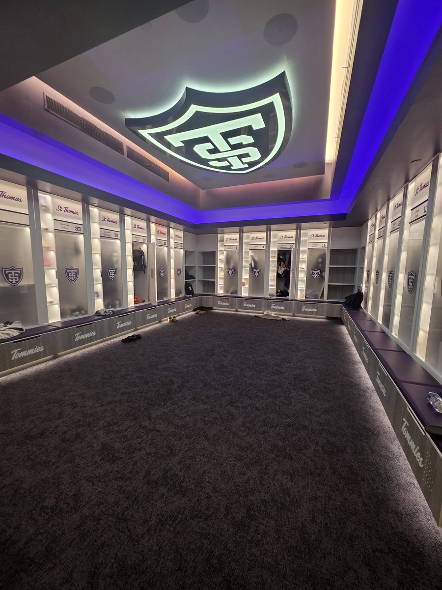 Thank you <a href="/CoachSinn/">Coach Ruth Sinn</a> for inviting me on campus to see what makes <a href="/TommieWBBall/">St. Thomas Women's Basketball</a> so special. I enjoyed our conversation and meeting the other coaches, and players at practice. 

 <a href="/Park_Masterson/">Park (Masterson) Shogren</a> you were amazing on the tour of the facilities and the rest of the campus! Thank you!