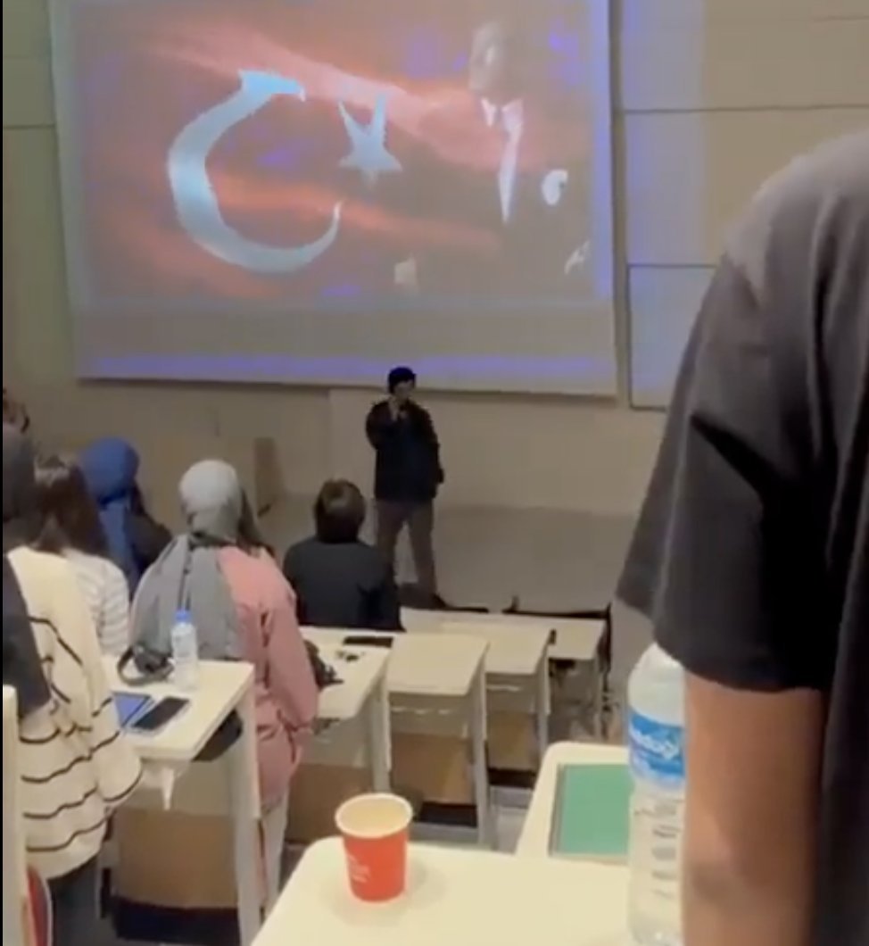 🔻SON DAKİKA🔻

🔴 Konya’da, 10 Kasım’da ‘saygı duruşu’ ritüeline dahil olmayan Necmettin Erbakan Üniversitesi Tıp Fakültesi öğrencisi A.Y gözaltına alındı.
