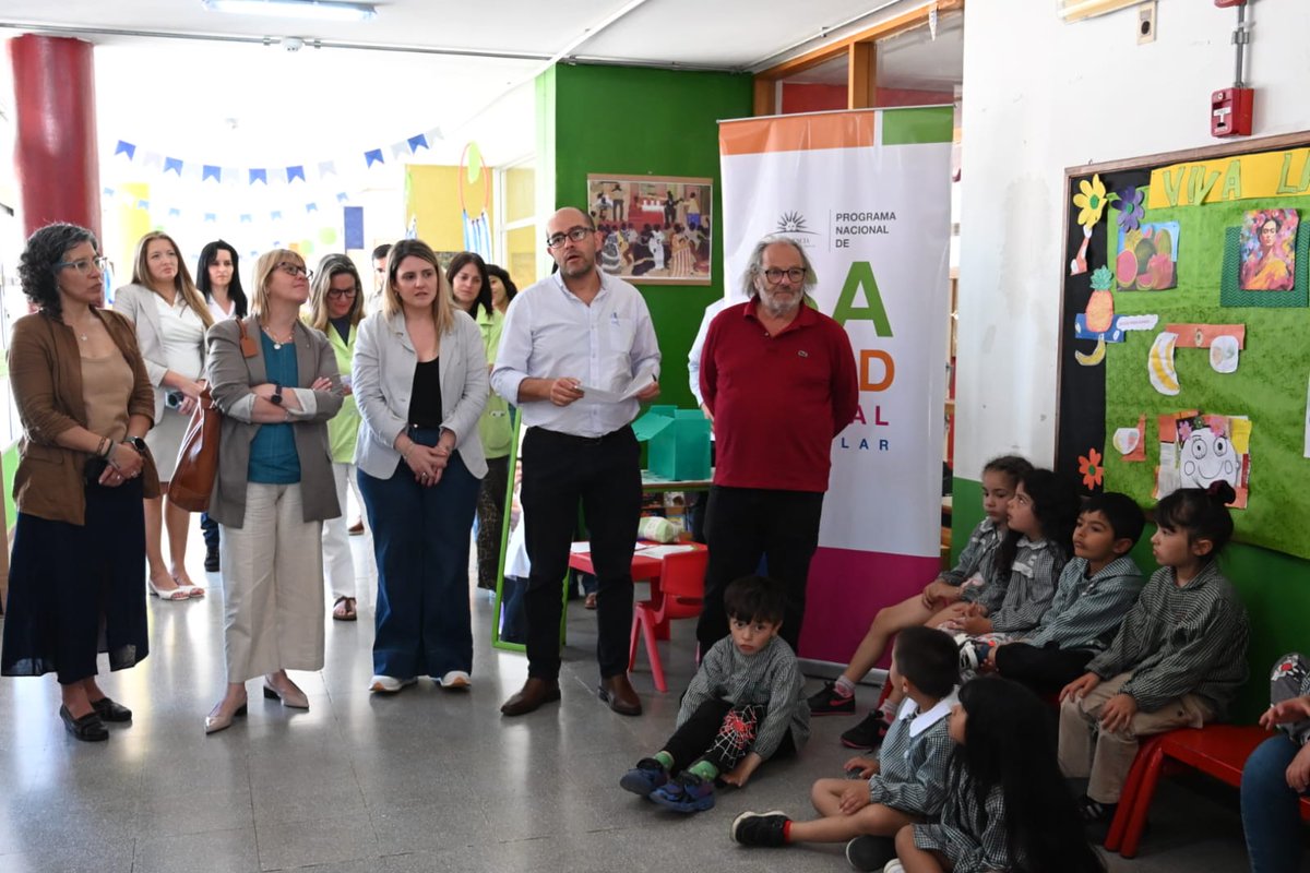 👓 Entrega de lentes en el marco del Plan Nacional de Salud Visual Escolar en Jardín Nº377 con presencia de ministra Cristina Lustemberg, presidente de ANEP Pablo Caggiani, presidente de ASSE Álvaro Danza, vicepresidente Daniel Olesker y vocal Marcela Cuadrado.