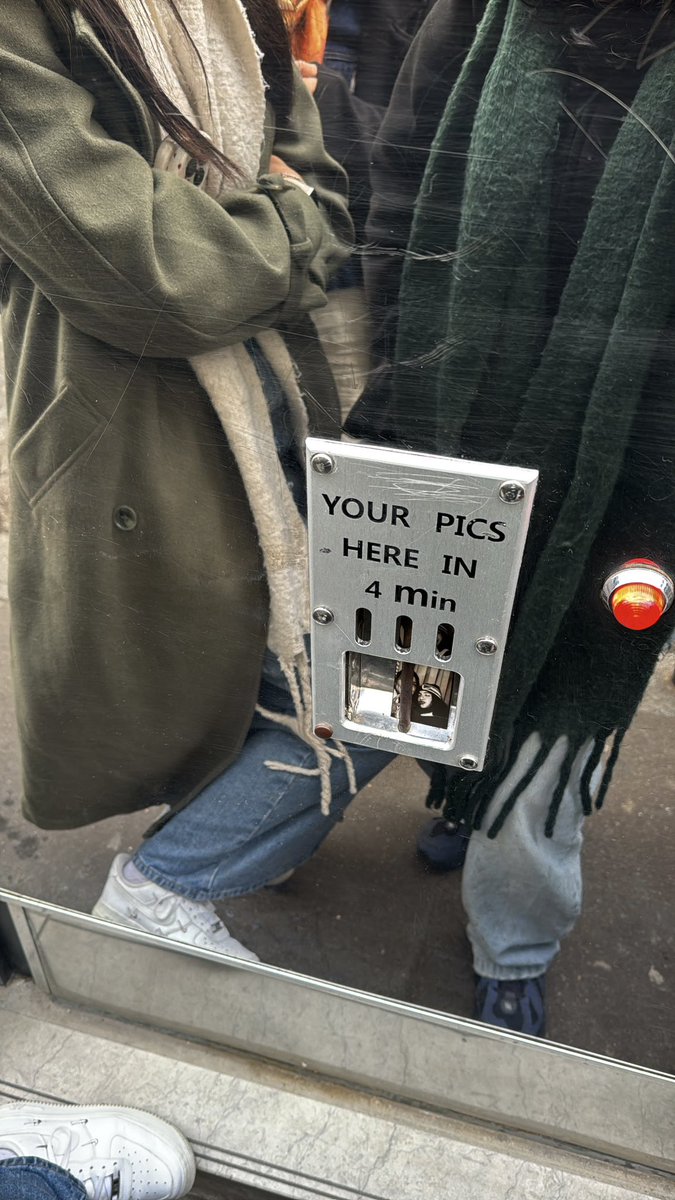 sadr4z's tweet image. paris dump