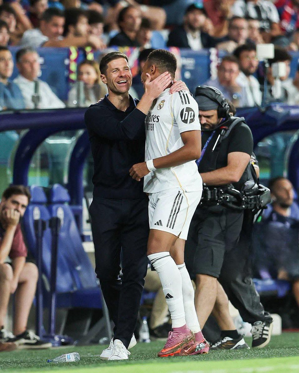 Xabi Alonso never had a chance. Kylian Mbappe and Arda Güler, I need you to save him.