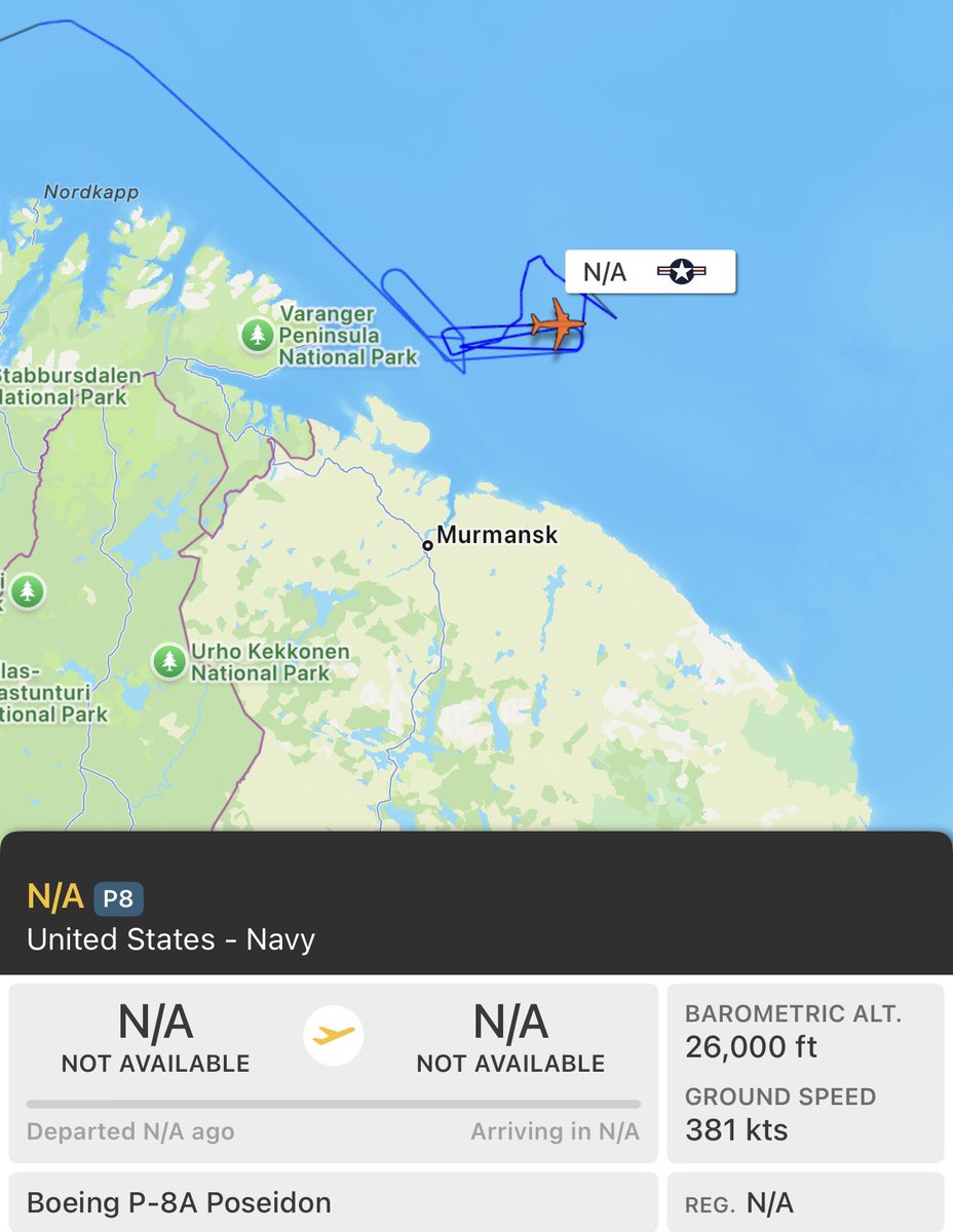 🚨 Un avión de patrulla y vigilancia marítima P-8A "Poseidon" de la Armada estadounidense está volando actualmente a unas 50 millas de la costa del noroeste de Rusia, observando de cerca varias bases operadas por la Flota del Norte rusa, específicamente la base naval más grande e