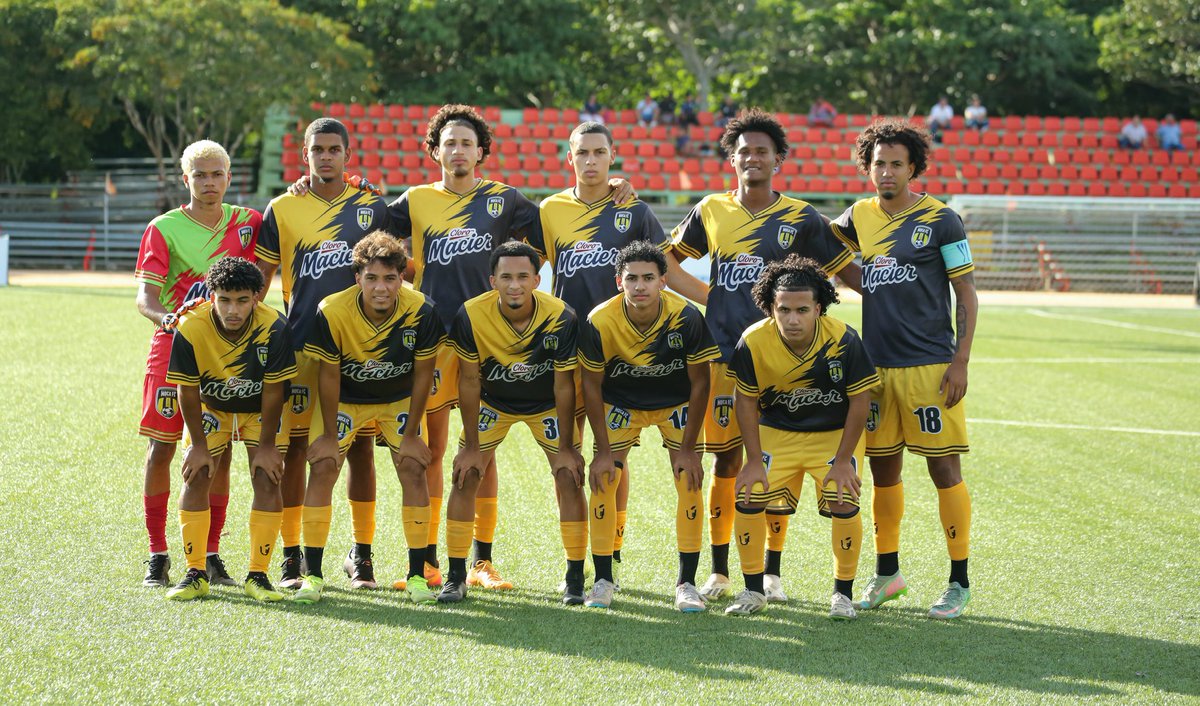 ⚽🔥 ¡RUEDA EL BALON EN LA EXPANSION LDF!

CIBAO FC 0-0 MOCA FC 
.
.
.
#expansiónldf #mocafc #aurinegros