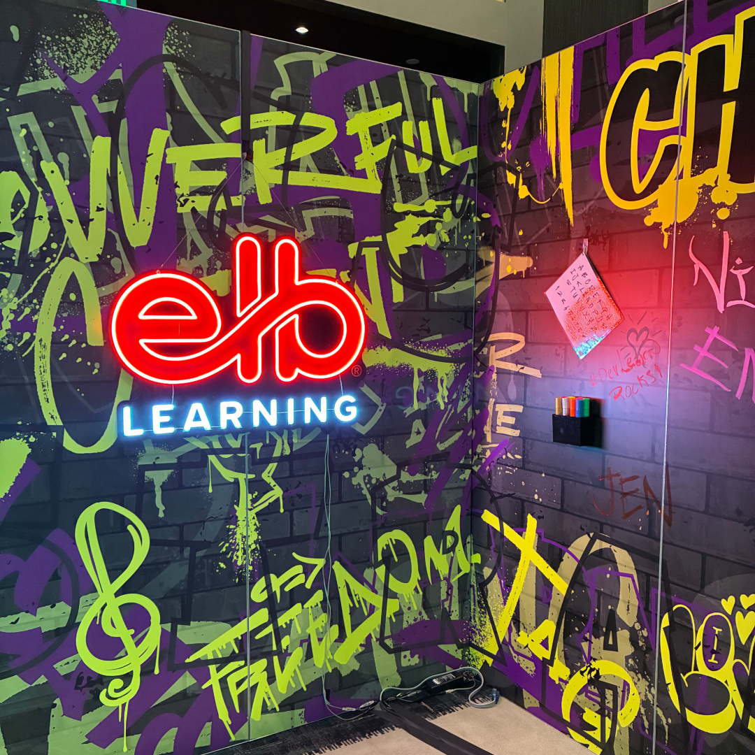 ELBlearning's tweet image. What a way to kick off #DevLearn 2025! 💿 Huge thanks to our Pre-Con speakers and everyone who joined us for a day full of insights, collaboration, and 90s-style fun. You brought the energy (and the flannel!). We couldn’t have asked for a better start to the week! #DevLearn2025