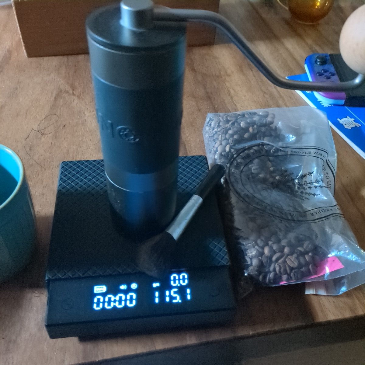 朝5時コーヒー
寝静まったままの空間
家族を起こさないよう慎重に事を進めます👍️

焙煎10日目 
ブラジルショコラエスペランサ🇧🇷