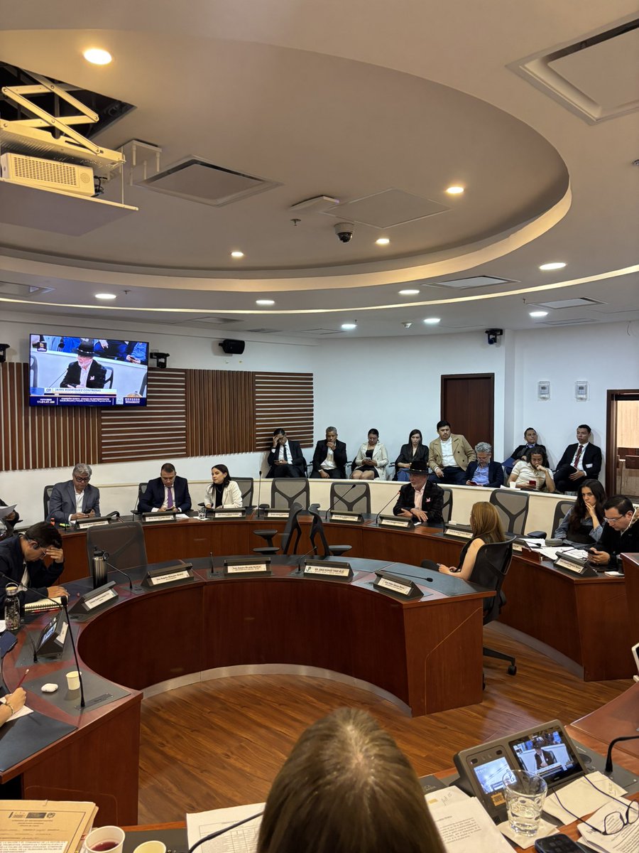 Tuvimos una mañana muy productiva en la Comisión Quinta. Aprobamos proyectos de ley que fortalecen el campo, protegen nuestro medio ambiente y respaldan el desarrollo del agro colombiano.