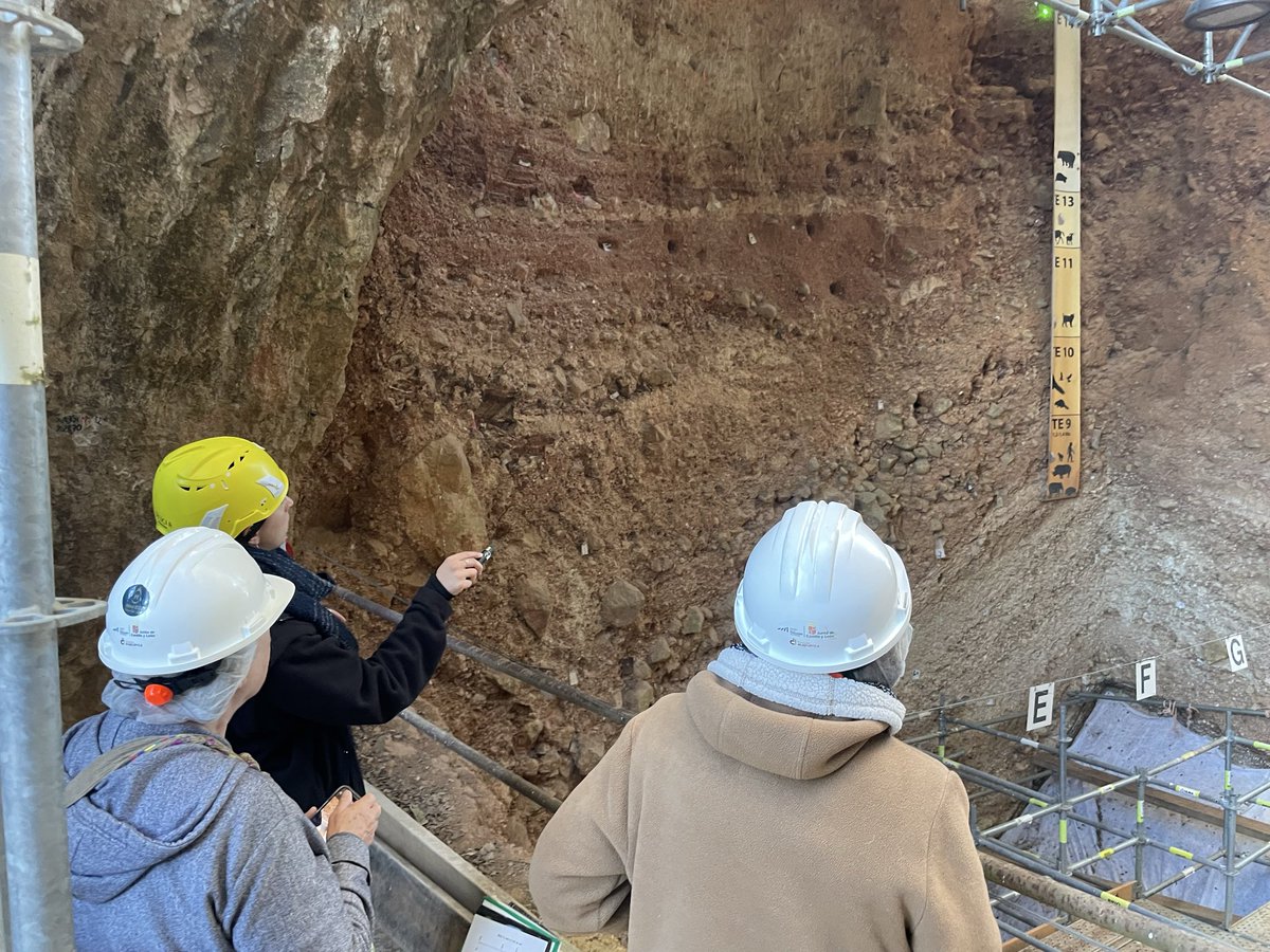 NExSpain's tweet image. 1.4 Million Year Old Humans.  Private visit to archaeological sites with 5 different human species.  No, it’s not Africa.  It’s #NorthernSpain #HumanEvolution #archaeology #paleoanthropology #paleolithic #privatetour #customtours