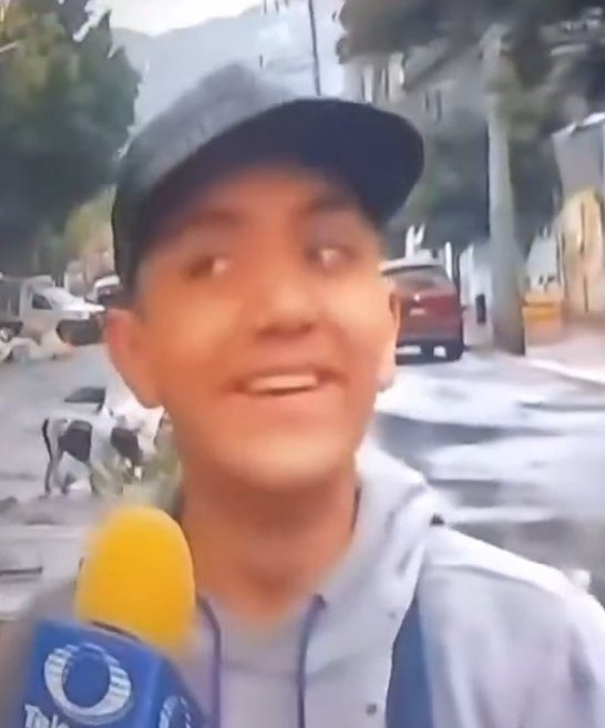 Bertoldo Pantaleón y sus visitadoras tweet media