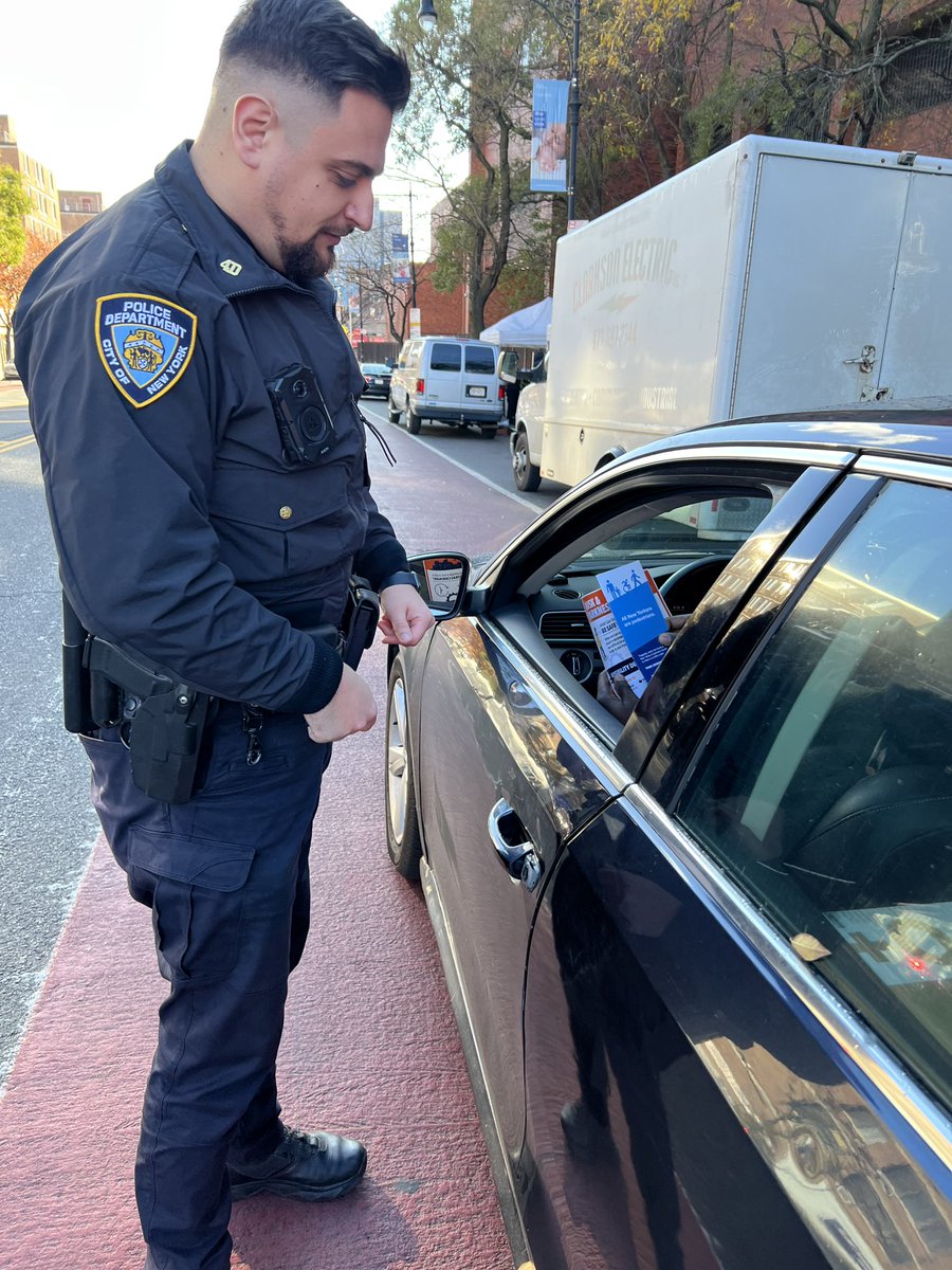 NYPD40Pct's tweet image. Officer Pllaha our traffic Q-Team held a safety outreach at E 149th &amp;amp; 3rd Ave — reminding drivers and pedestrians to use crosswalks, follow traffic laws, and stay aware. Building safer streets with the community. 🚦👮‍♂️🤝 #visionzero