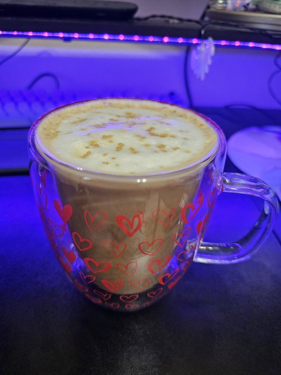 Drink of the Day:
Apple Brown Sugar Latte 🍎🍂