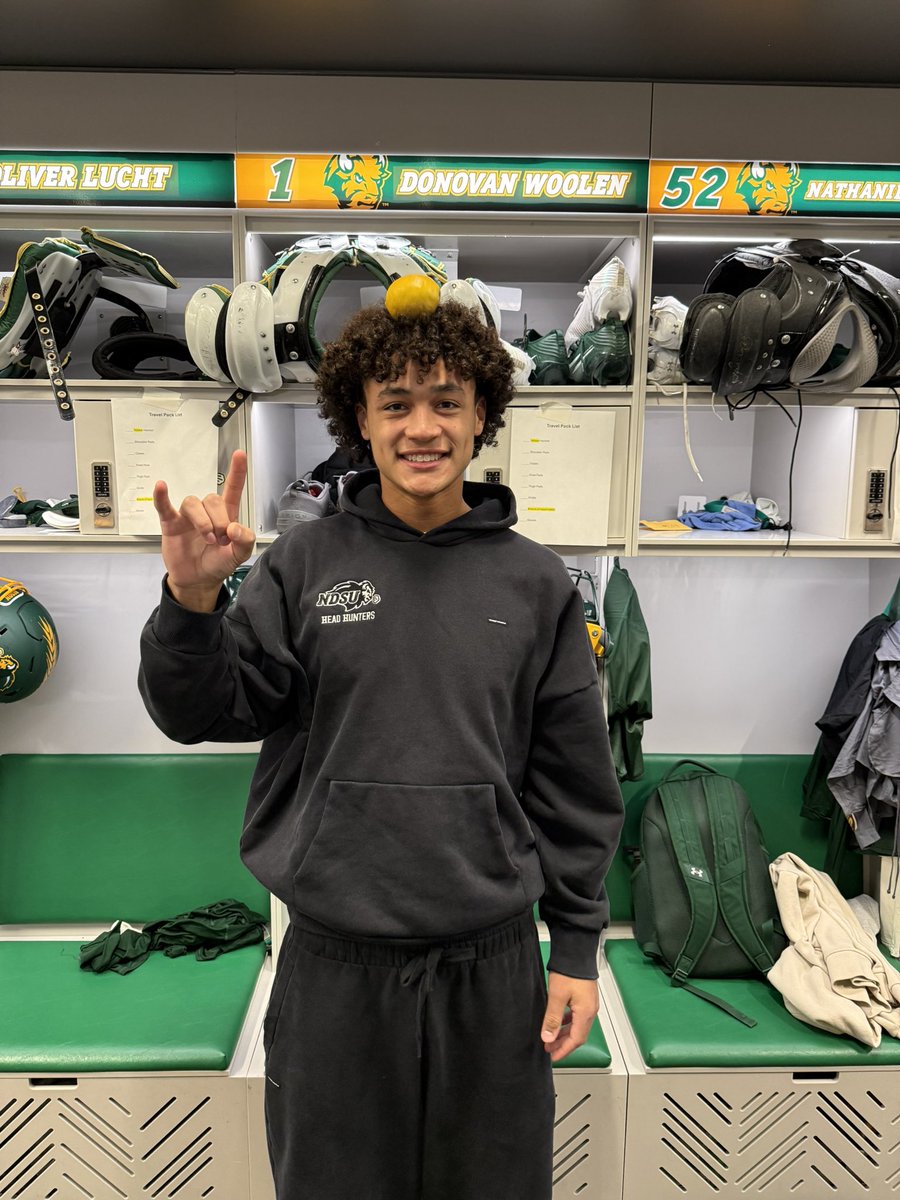 Donovan Woolen tweet media