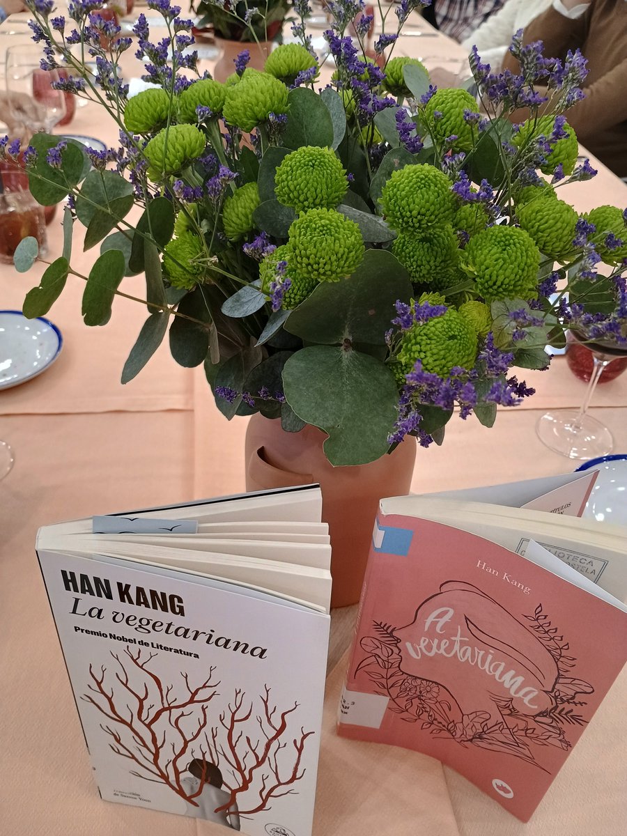 CaldodeGroria's tweet photo. Controvertida sesión do #clubdelectura do profesorado arredor da obra A vexetariana da autora #HanKang
#25N #violenciadexénero #relaciónsfamiliares #feminismo #ecoloxía #pacifismo https://t.co/3STIO93Aa1
