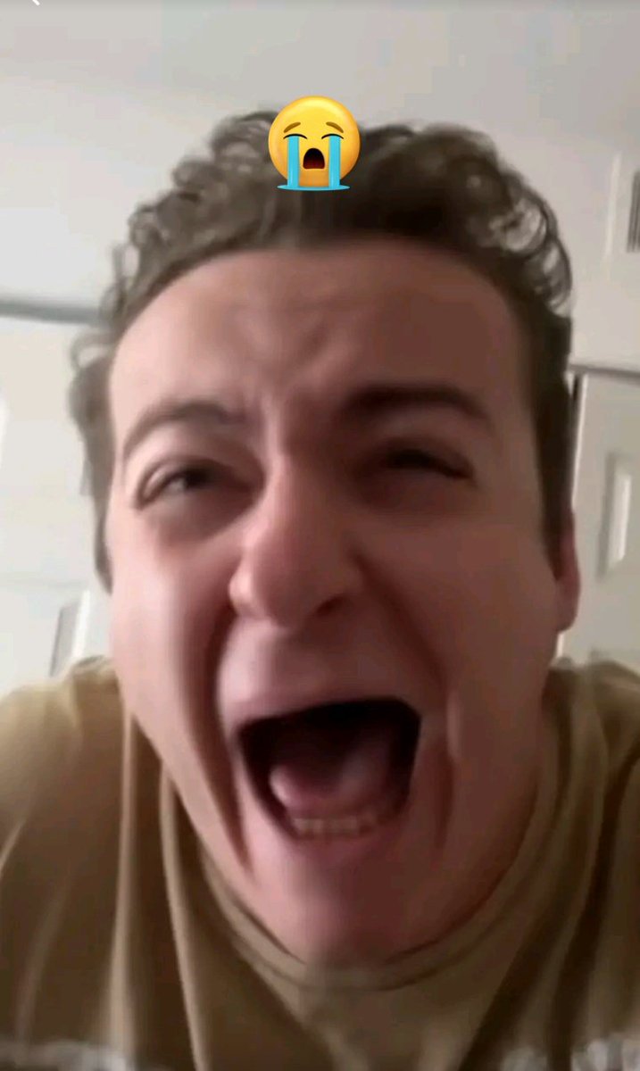 Lain_lev's tweet image. Mi prometido es un hombre trans y lo peor de la relación es que cuando estamos discutiendo (de mentira por que no nos insultamos al discutir de verdad) no puedo bardearlo con el mejor recurso a descanso que existe entre varones, el referirse a un pibe en femenino.