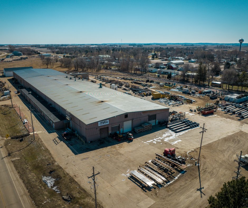 LoadKingMfg's tweet photo. Since 1956, Load King has been setting the standard in heavy equipment. 

What started as a premier trailer manufacturer has evolved into a powerhouse of innovation—expanding into cranes, service trucks, dump bodies, water trucks, and even roofing conveyors! 

With decades of experience and a commitment to quality, we continue to build for the toughest jobs out there. 

Check out our latest line of industry-leading equipment!

>>> https://t.co/l3nNlourgJ

#LKequipment #LKtrailers #boomtrucks #watertrucks #dumptrucks #heavyequipment