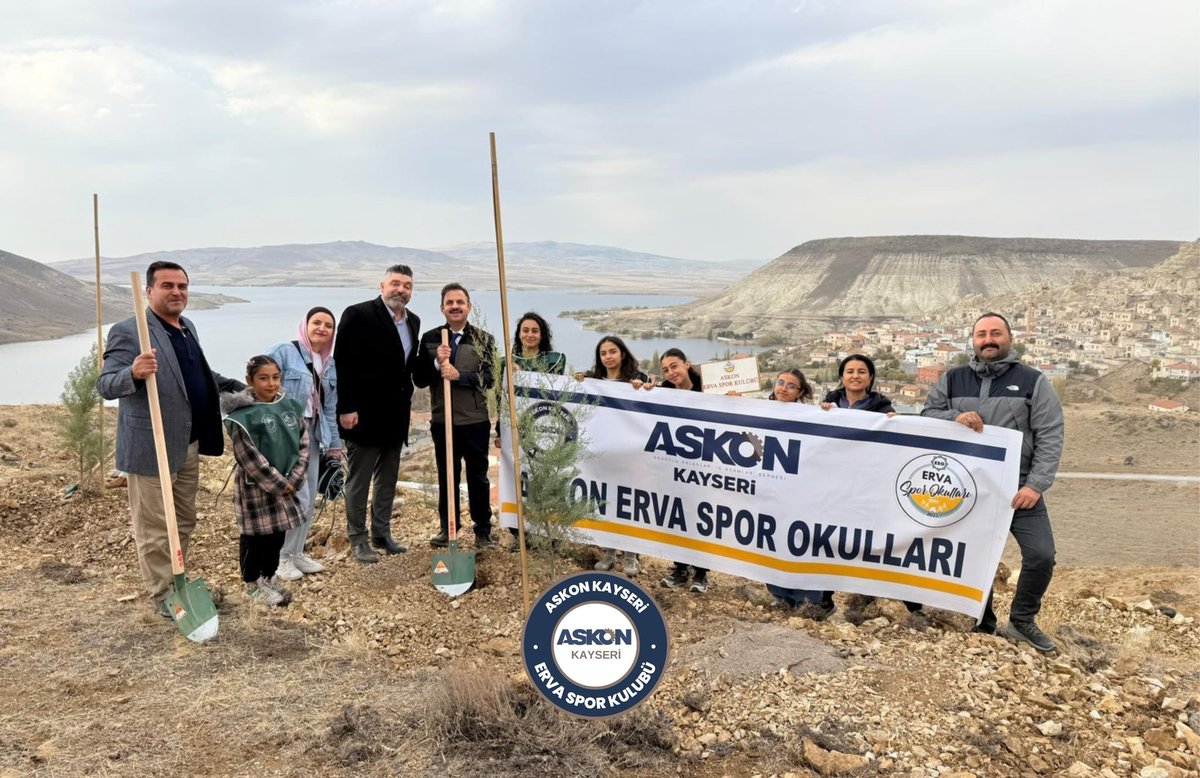 askonerva's tweet photo. 🌳 11 Kasım Milli Ağaçlandırma Günü münasebetiyle düzenlenen programa  katıldık.
Doğaya nefes, geleceğe umut olmak için biz de fidanlarımızı toprakla buluşturduk. 🌿✨

Bir fidan, bir hayat…
Yeşil bir dünya bırakmak için çalışmaya devam ediyoruz. 💚💚💚
#ASKON #ErvaSpor #Kayseri https://t.co/5Uo7KJ0pwi