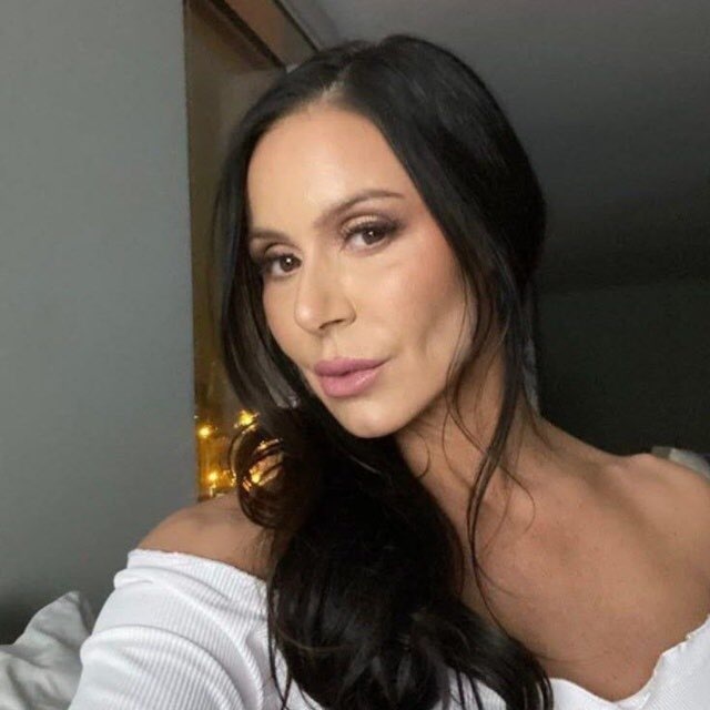 I wish you all a nice evening, I hope you have peace 🙏🏻🌹🥰