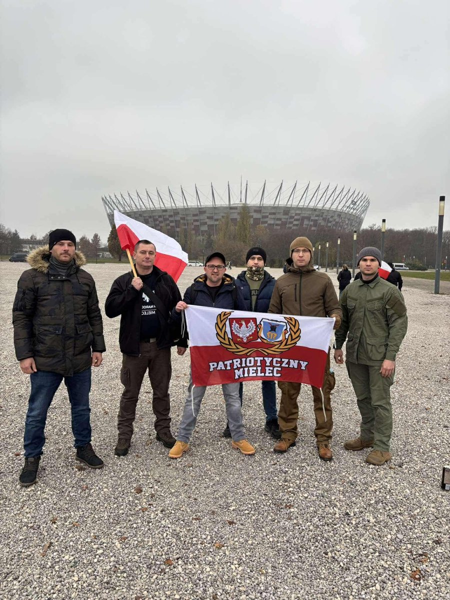 Dziś niestety nie obecny w Warszawie, ale <a href="/PatriotycznyM/">Patriotyczny Mielec</a> jak zawsze jest.
Spędzamy to święto w stolicy od 2011r., na przestrzeni lat byliśmy zatrzymywwani przeszukiwani na trasie do stolicy. 
Żadne służby i prześladowania nie zniszczyły naszej wiary w idee Wielkiej Polski.