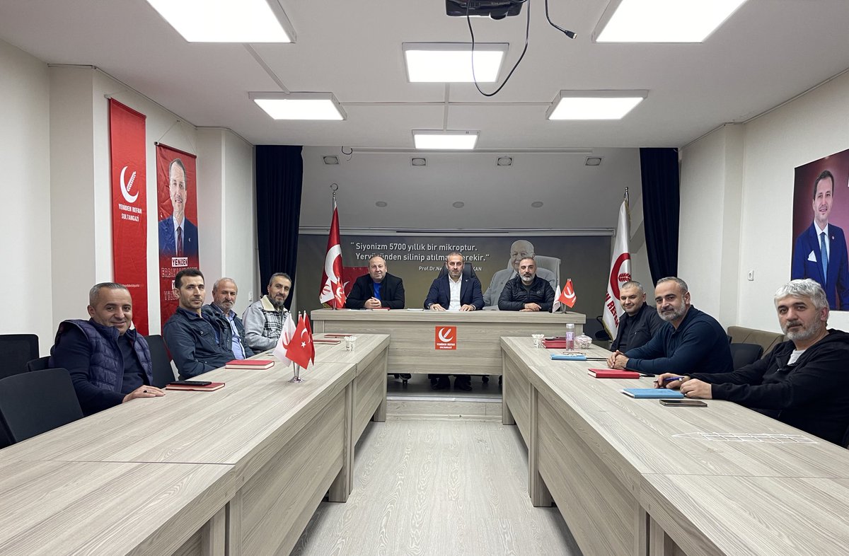 Genel Merkez Kongre Komisyonu toplantımızı bugün güzel bir istişare ve kardeşlik ortamında tamamladık.
Her geçen gün daha fazla kenetleniyor, büyük kongremize inançla hazırlanıyoruz.
Rabbim gayretimizi bereketlendirsin.
<a href="/rprefahpartisi/">Yeniden Refah Partisi</a> <a href="/erbakanfatih/">Dr. Fatih Erbakan</a> <a href="/nuriozatatr/">Nuri ÖZATA🇹🇷</a> 
#Türkiye