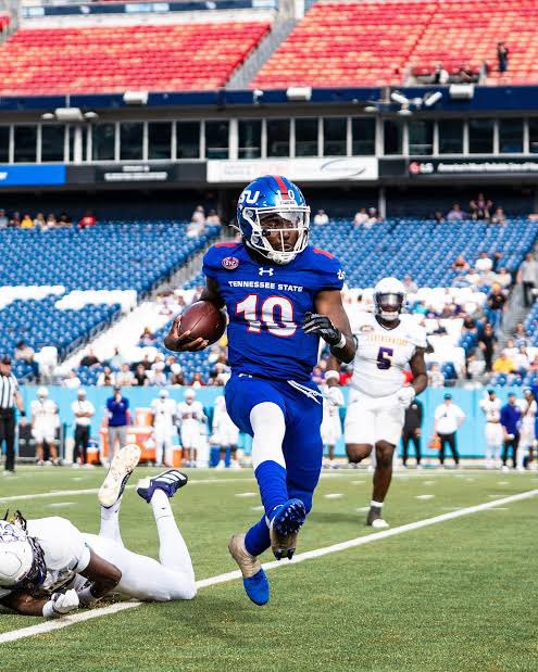 Blessed to receive an offer from tennessee state university <a href="/_TheCoachHarris/">Deion Harris</a> <a href="/CoachB_MTXE/">Coach B</a>